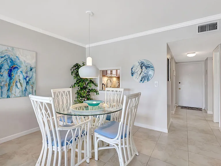 154 Lake Meryl Dr #255 — Photo 6