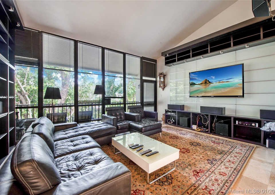 1st image of 2666 Tigertail Ave APT 204