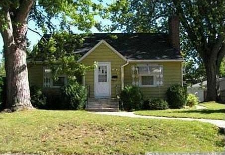 1st image of 1014 8th Ave N