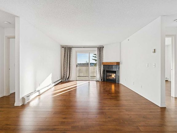 4th image of 20 Harvest Rose Park NE #3311