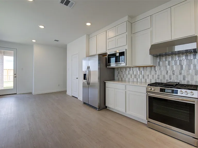 1047 Blue Stone Dr — Photo 33