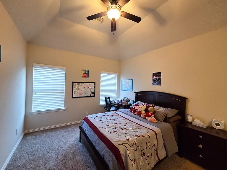 Guest Bedroom 2a (Upstairs)