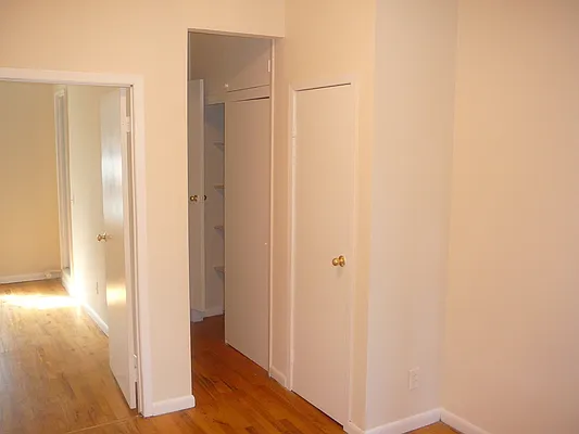 Rented by Kings Court Real Estate | media 51