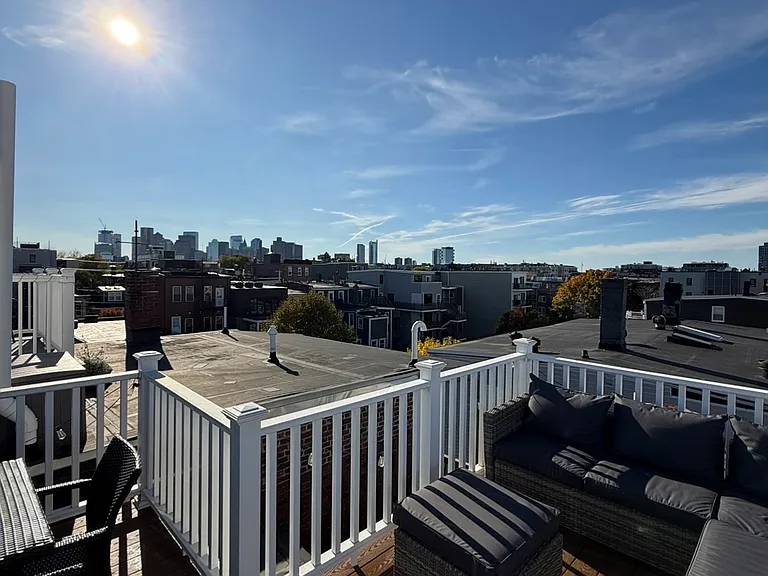 80 Cottage St #3 — Photo 9