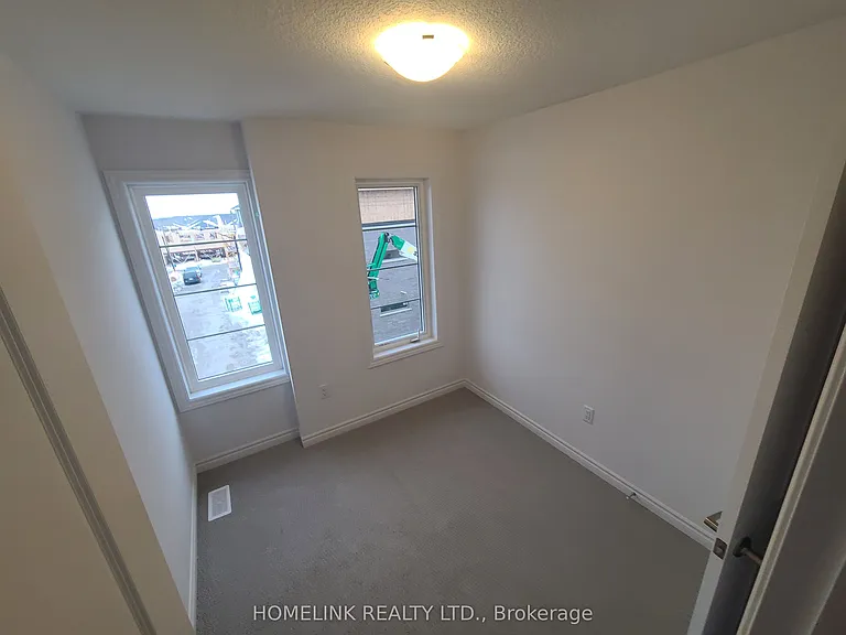 61 Soho St #121 — Photo 11