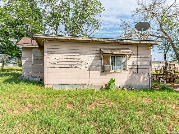 3rd image of 204 Hummingbird Lane