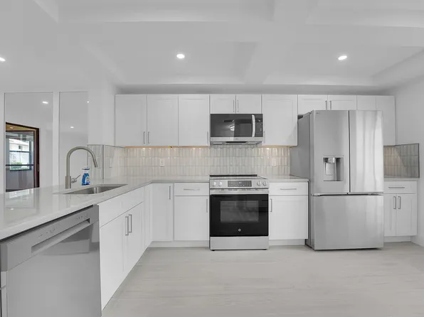 3373 Lucerne Park Drive, Greenacres, FL 33467