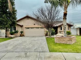 100 Amburket Way, Bakersfield, CA 93307