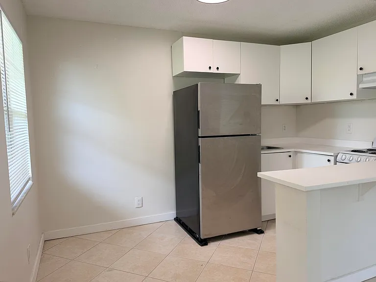 5174 NE 6th Ave #526 — Photo 12