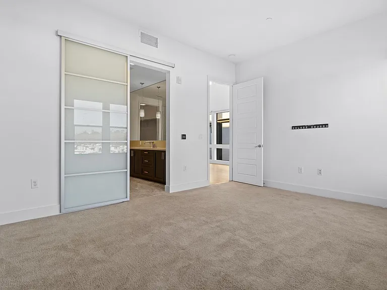 8547 Aspect Dr — Photo 14