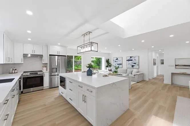399 Castro Ct — Photo 7