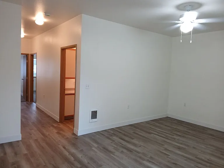 2615 Claxter Rd NE — Photo 6