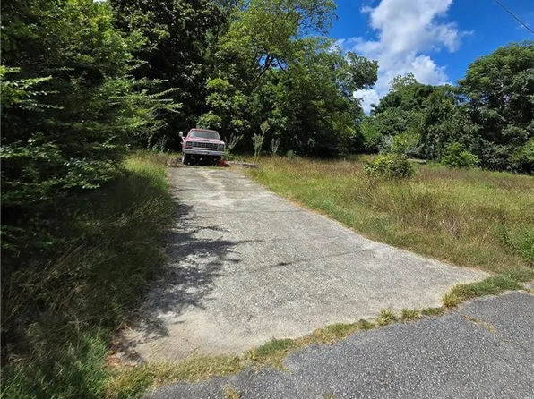 212 Cedar St #4, Elberton, GA 30635