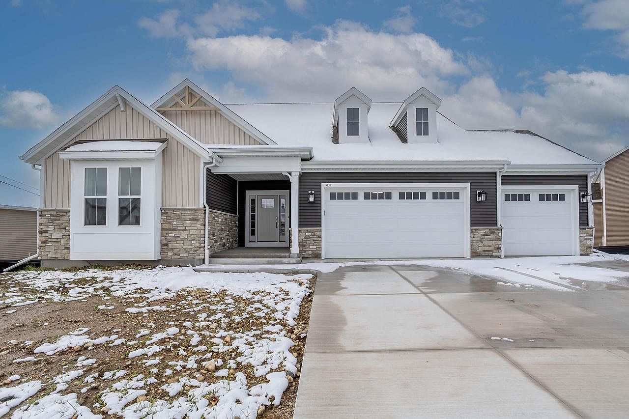 611 Spur Rd, Slinger, WI 53086 Zillow