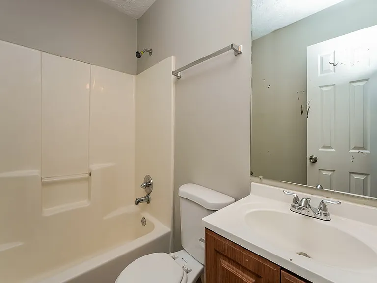 3213 Kings Glen Dr — Photo 15