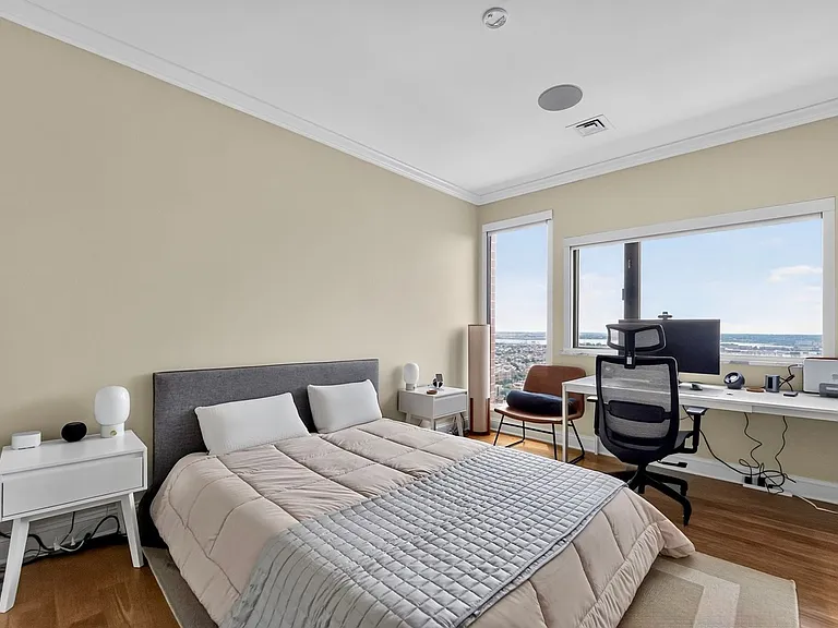 10 E Lee St #2305 — Photo 23