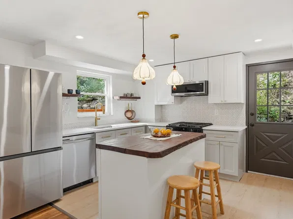 556 Ridge Ave, Verona, PA 15147