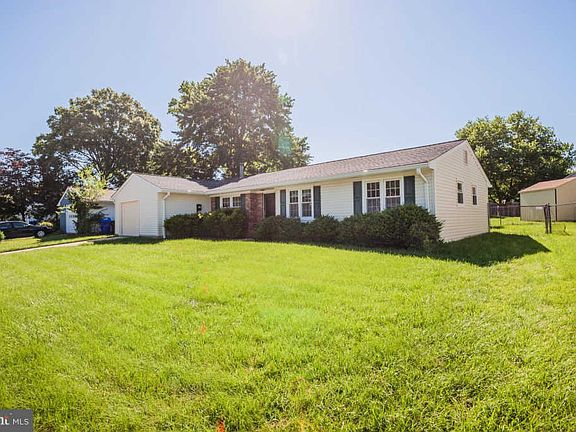 2nd image of 10535 Beechwood Dr