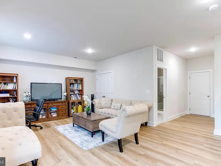 2631 Velocity Rd — Photo 42