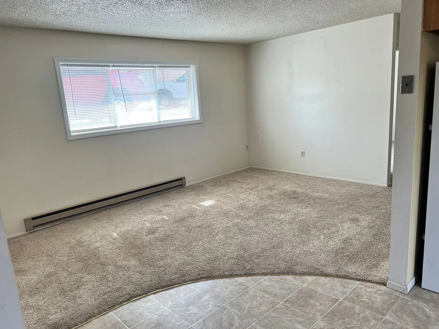 Quaint 2 Bedroom located in Mills, Wy — Photo 2