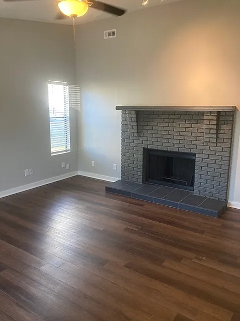 3 bed, 1329 sqft, $1,450 — Photo 3