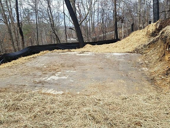 4th image of 449 Troy Dr