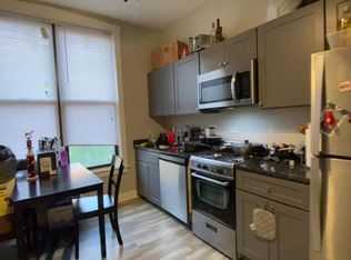 1434 W Taylor St APT 2F, Chicago, IL 60607