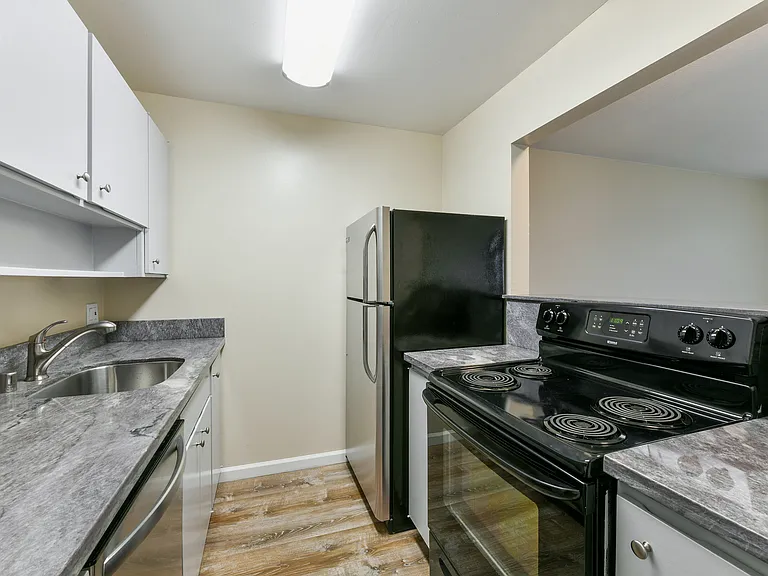 310 N Civic Dr #409 — Photo 6