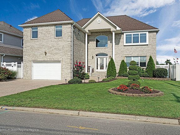 4th image of 616 Bay View Dr