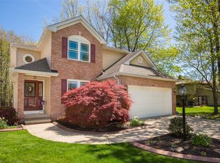 6651 Ivy Ct, Middleburg Heights, OH 44130