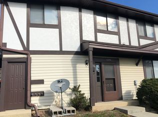6238 Gold Cir, Hanover Park, IL 60133