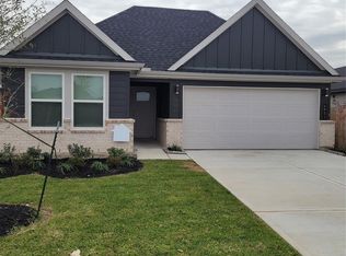 4951 Pine Haven Ln, Fresno, TX 77545