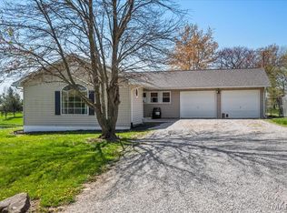 6639 Gladel Dr, Waterloo, IL 62298