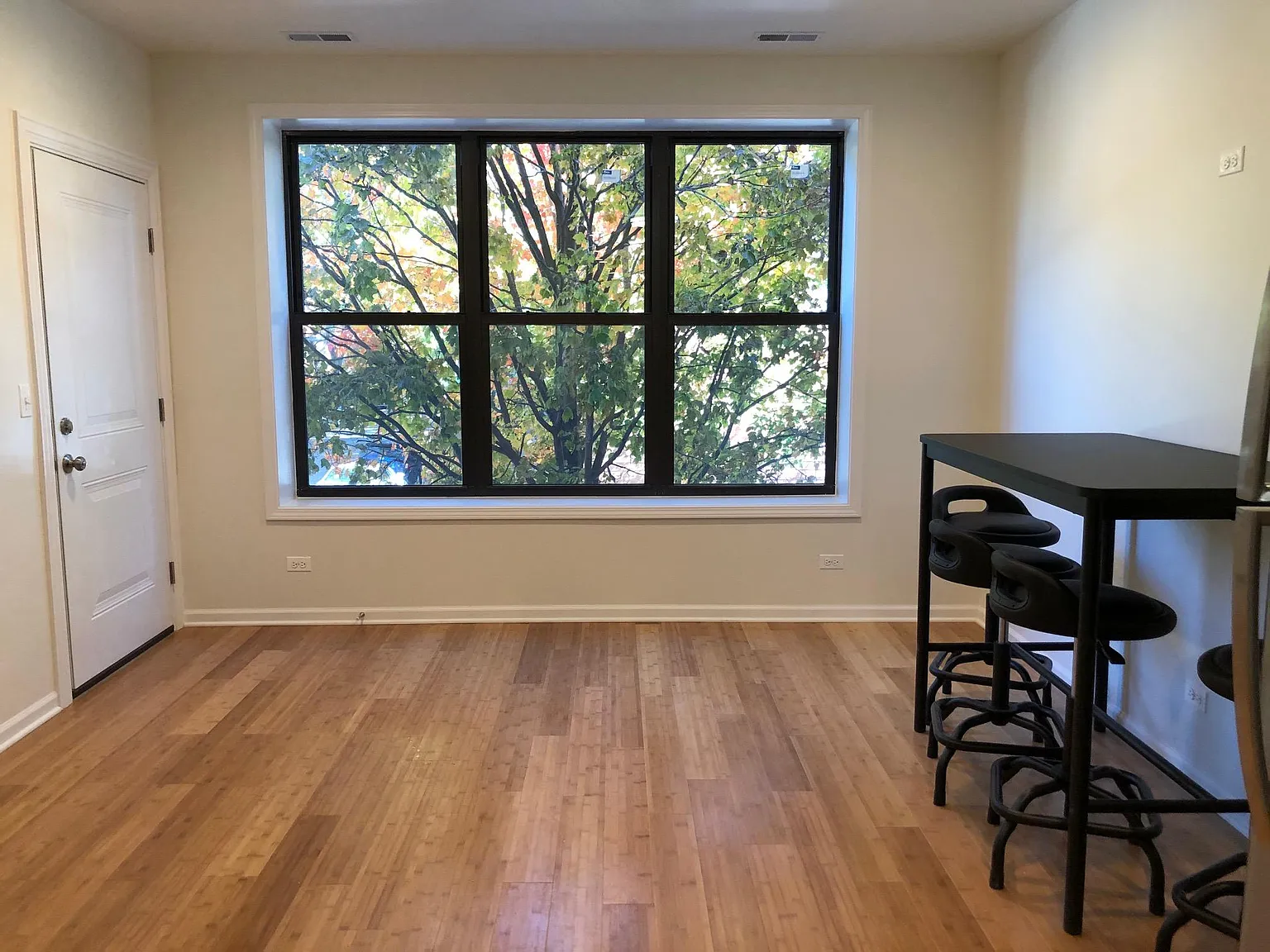 712 S Laflin St — Photo 1
