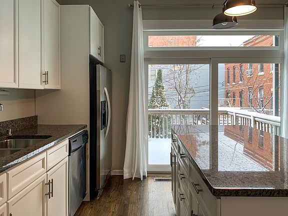 5th image of 463 N Armour St #463