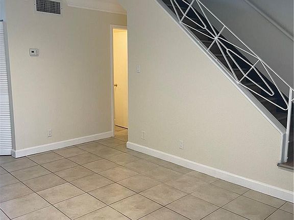 4th image of 4707 NW 9th Drive #4707
