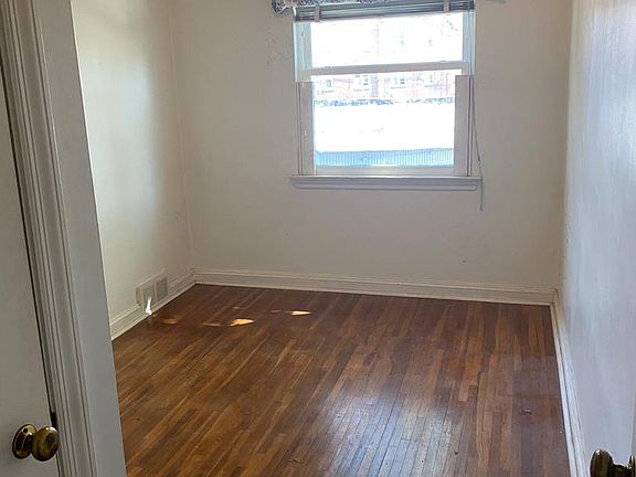 5th image of 723 Belfield Ave