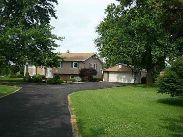 1st image of 6023 221st St N
