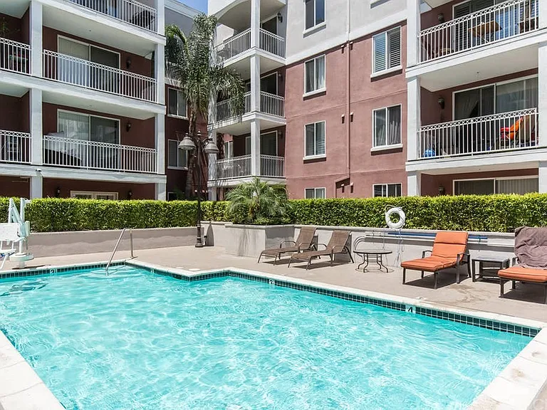 3740 Santa Rosalia Dr #402 — Photo 16