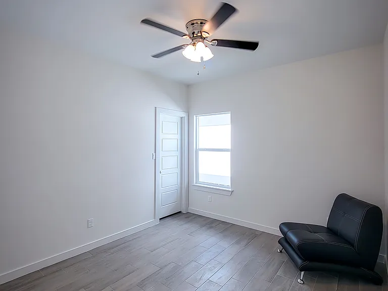 1404 W Platinum Dr #4 — Photo 14