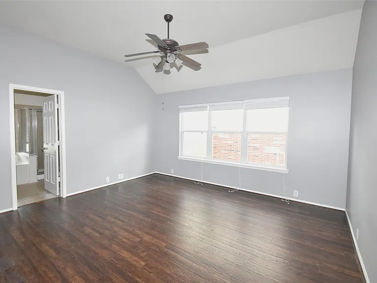 30315 Castle Forest Dr — Photo 12