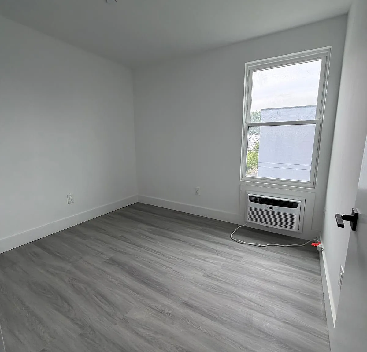 3 bed, $3,753 — Photo 4