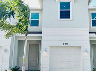659 SE Lake Falls St, Port Saint Lucie, FL 34984