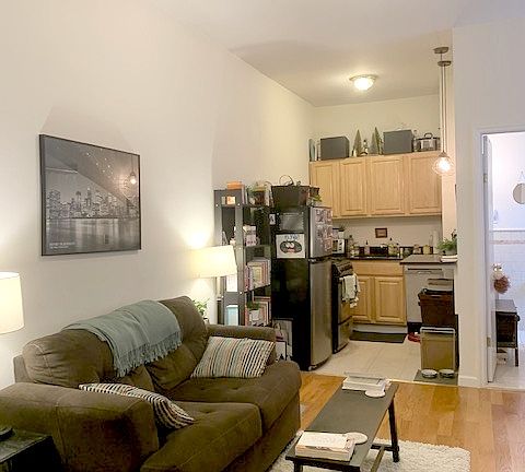 3rd image of 408 W 130th St #39