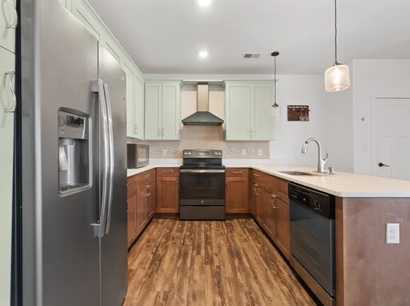 7922 Shore Dr, Norfolk, VA