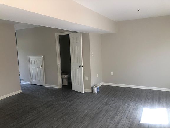4th image of 557 Red Coat Pl #557