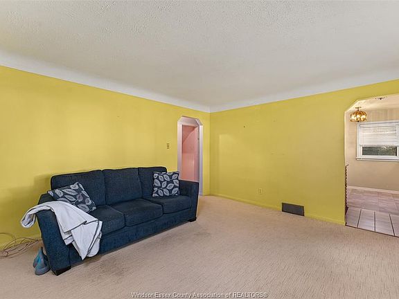 4th image of 2567 Kildare Rd