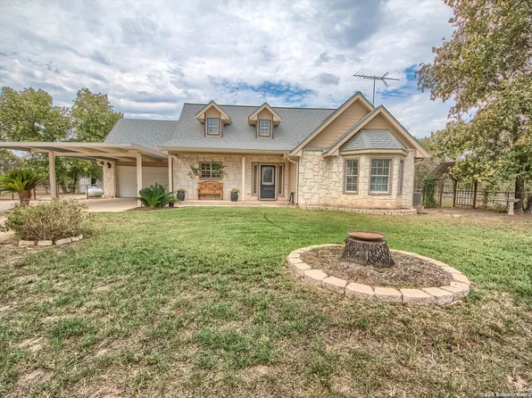141 COUNTY ROAD 7725, Natalia, TX 78059