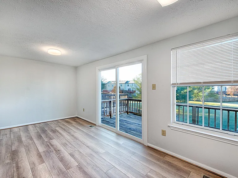 1018 Pirates Ct — Photo 5