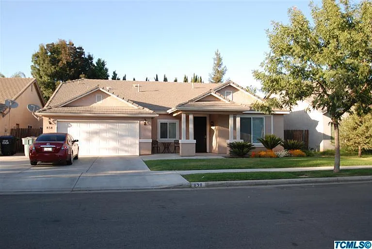 838 W Russell Ave photo 1